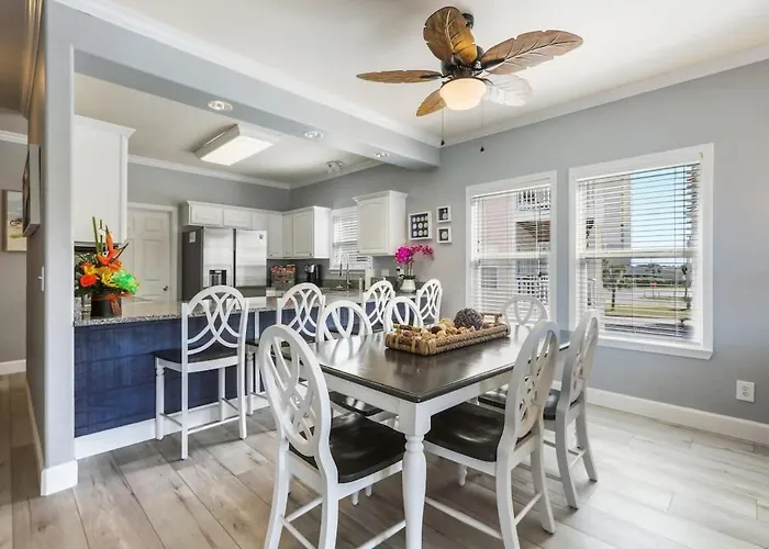 Bama Barefoot House- Near Pool Holiday home *